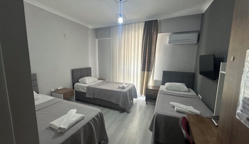 Comfort Triple Room