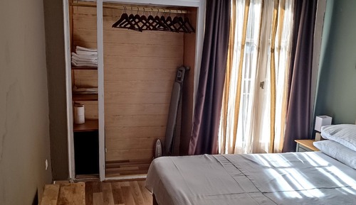 Comfort Apartment, 1 Bedroom, Bathtub, Courtyard View (Carlo Premium)