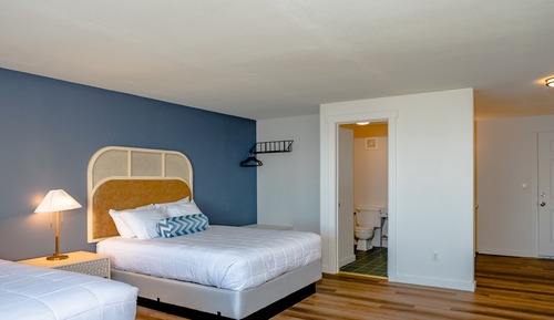 Deluxe Two Queen Beds w/Kitchenette