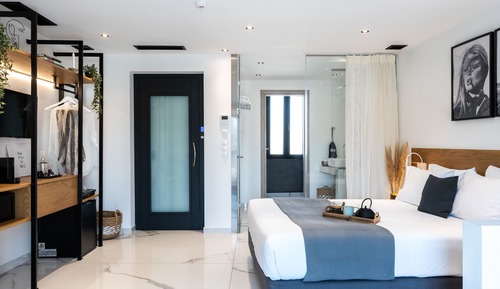 Honeymoon Studio Suite, Terrace