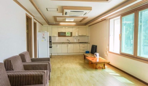 Room (Mountain Cabin (2F))