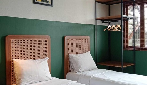 Standard Twin Room
