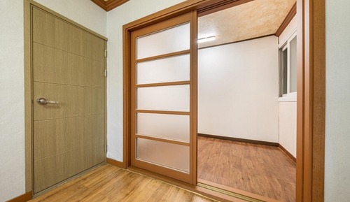Room (Room 101)