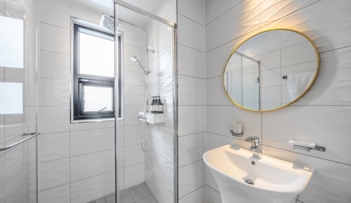 Room (A-402 (Double layer Jet spa))