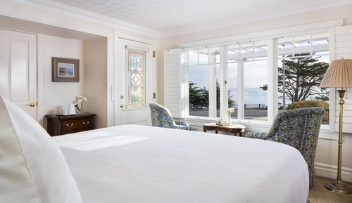 Premium Room, 1 King Bed, Partial Ocean View