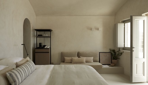 Infinity Suite with Plunge Pool and Caldera View