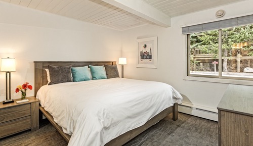 Condo, 2 Bedrooms
