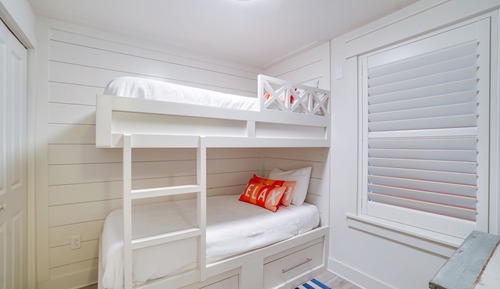 Condo, 3 Bedrooms, Sea View (1907)