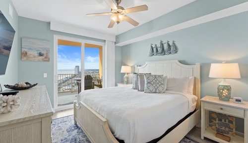 Condo, 3 Bedrooms, Sea View (2211)
