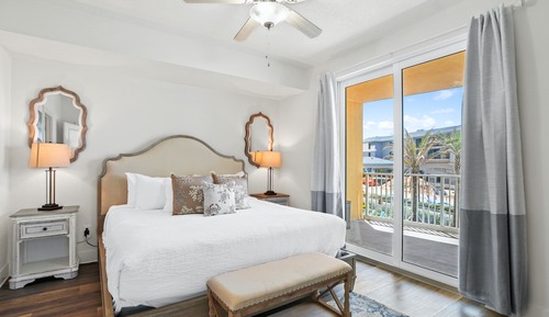 Condo, 3 Bedrooms, Sea View (212)
