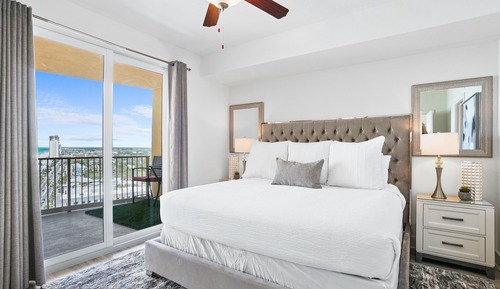 Condo, 3 Bedrooms, Sea View (1801)