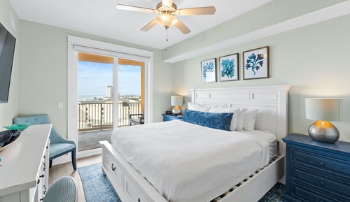 Condo, 3 Bedrooms, Sea View (811)