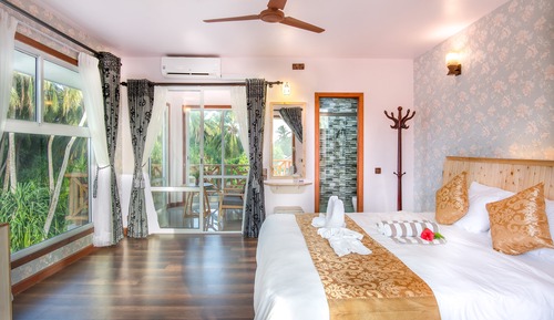 King Room with Balcony