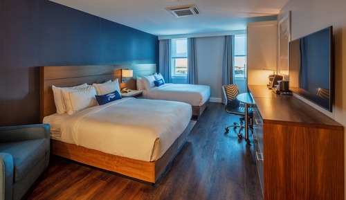 2 Queen Beds