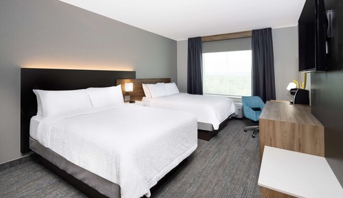Room, 2 Queen Beds, Accessible, Bathtub