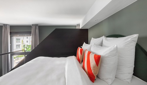 Medium Room - Loft
