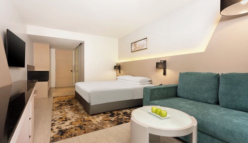 Deluxe Room, 1 King Bed with Sofa bed