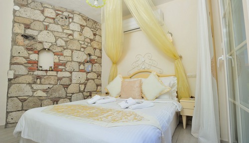 Standard Double or Twin Room, 1 Double or 2 Twin Beds, Balcony, Mountain View