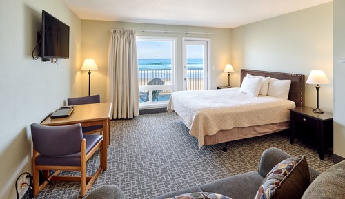Superior Studio, 1 Queen Bed, Ocean View, Ground Floor