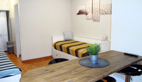 Studio (5 people)