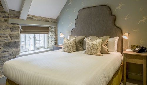 Classic Courtyard Room