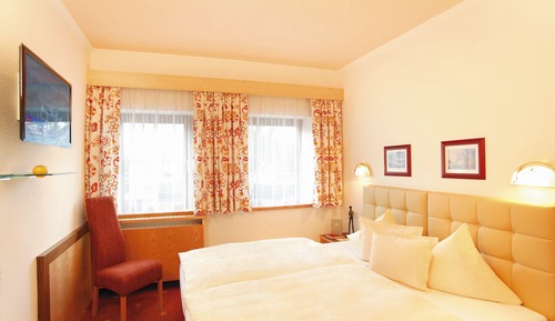 Apartment, 3 Bedrooms, Mountain View, Ground Floor, Balcony, 60 EUR Cleaning Fee Exklusive (Top 1)