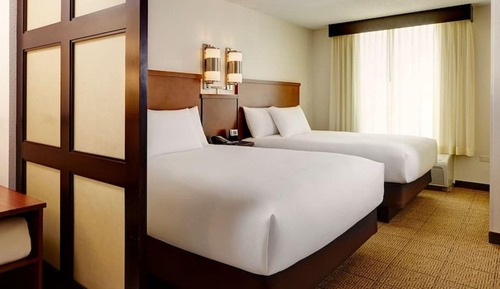 Room, Multiple Beds (High Floor)