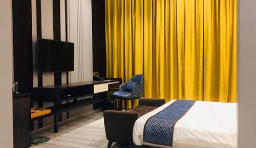 Luxury Suite