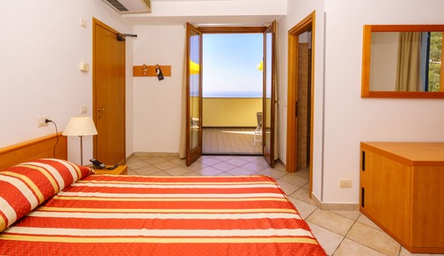 Double Room, Balcony
