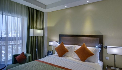 Standard Room, 1 King Bed, Non Smoking, City View