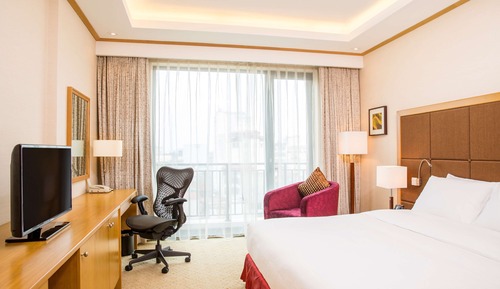 Room, 1 King Bed, Balcony