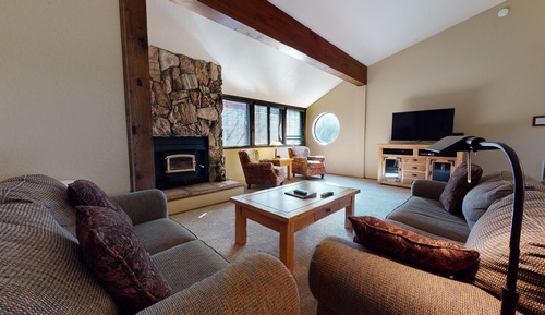 Condo, 2 Bedrooms