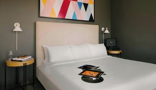 Superior Studio, 1 King Bed