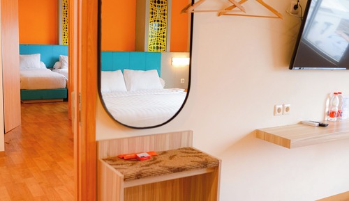 Room (Suite)