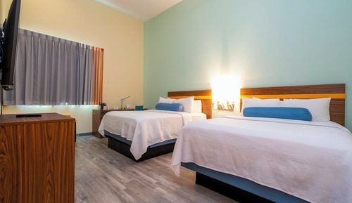 Elite Room, 2 Queen Beds (Smoke Free)