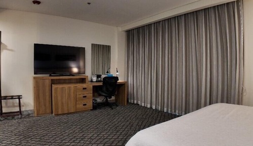 Business Room, 1 King Bed, Accessible