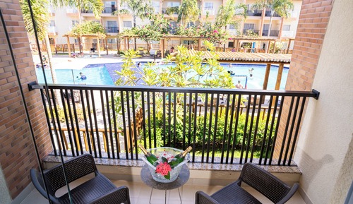 Deluxe Suite, Pool View