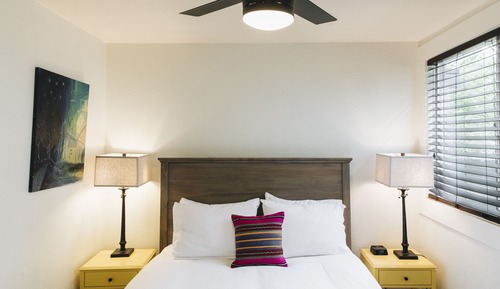 Exclusive Cottage, 1 Queen Bed, Kitchen, Courtyard Area