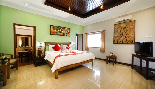 Deluxe Suite