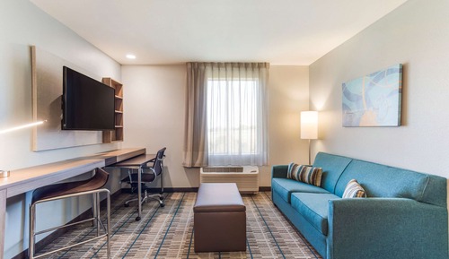 Suite, 1 King Bed with Sofa bed, Non Smoking
