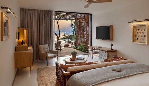 Junior Studio Suite, Sea View, Poolside