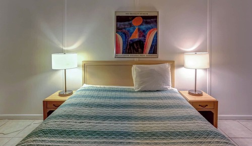 Deluxe Studio, 1 Queen Bed