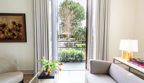 Premium Suite, 1 King Bed, Courtyard View, Tower