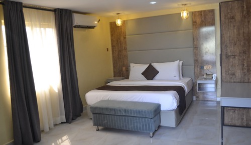 Executive Room, 1 King Bed, Non Smoking, Park View