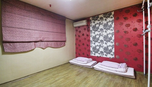 Room (Korean-style Ondol Room)