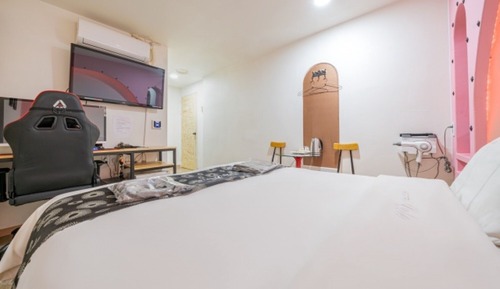 Room (1PC - Free Time Package Consecutive n)