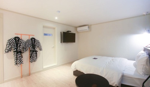 Room (Cinema Zone (65-inch smart TV availab)