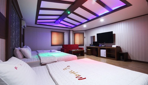 Room (Triple Bed)