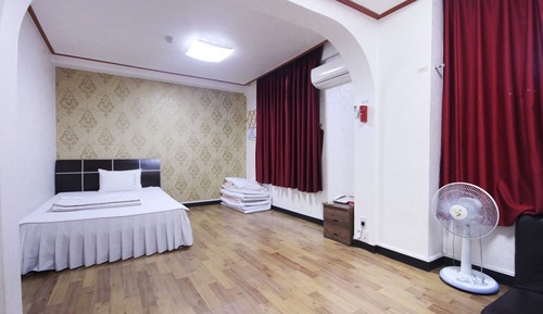 Room (Exclusive Room (Ondol))