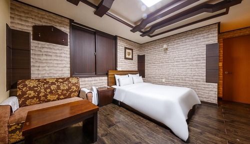 Room (Standard Room)